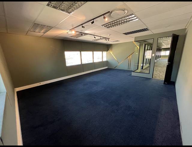956M² OFFICE TO LET IN CAPE TOWN CITY CENTRE